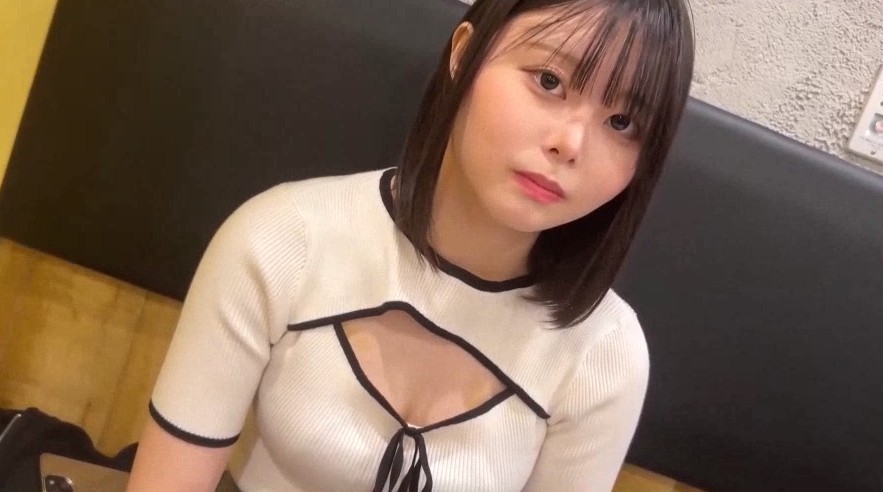 FC2-PPV-4678393 미즈키는 점심 데이트라 부주의해서 호텔로 데려가서 훔쳐봤다